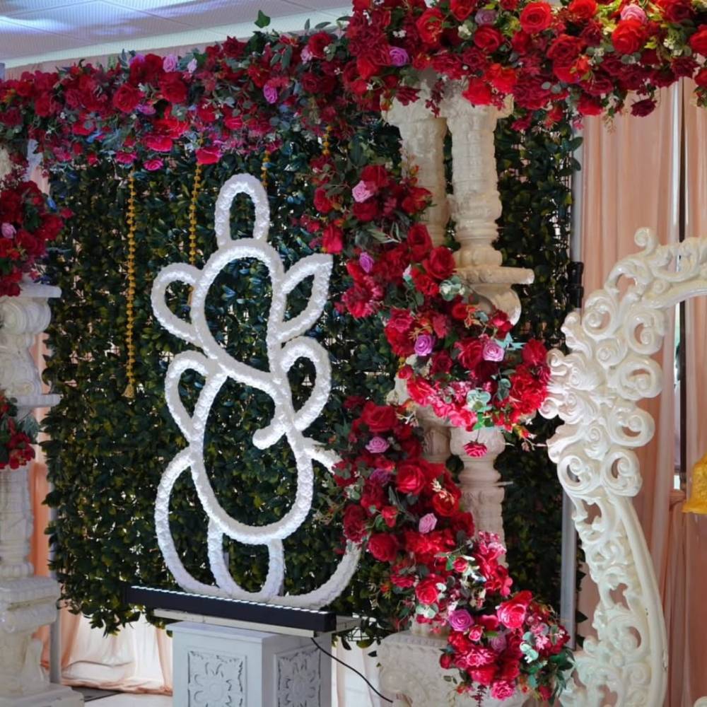 Décoration salle de mariage à Serris